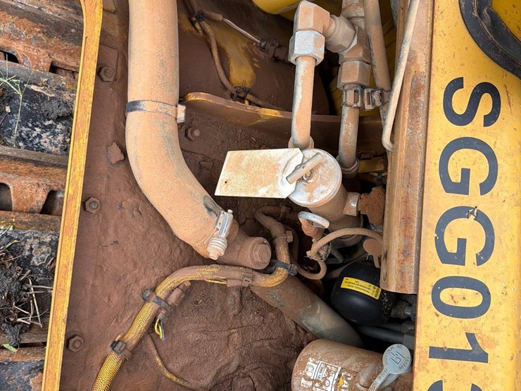 2019-caterpillar-d6n-lgp-image-18
