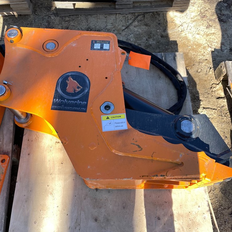 #2325 • New Wolverine Excavator Hydraulic Clamp