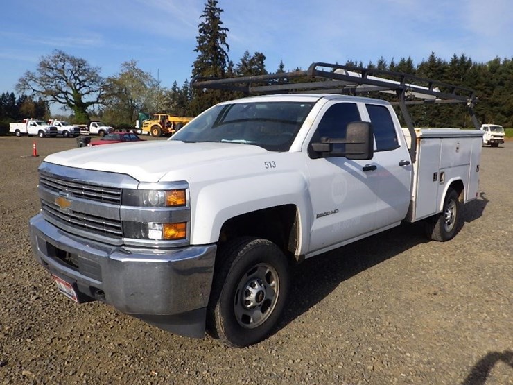 2017-chevrolet-2500hd-image-1