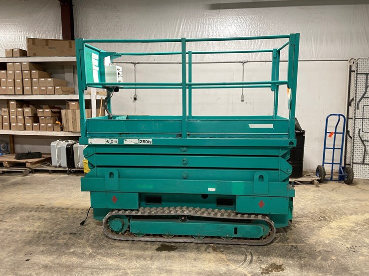 #303-•-2008-en-systems-co.-en8l06-electric-tracked-scissor-lift-image-7