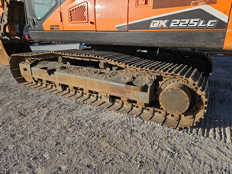 2022-doosan-dx225-lc-image-14