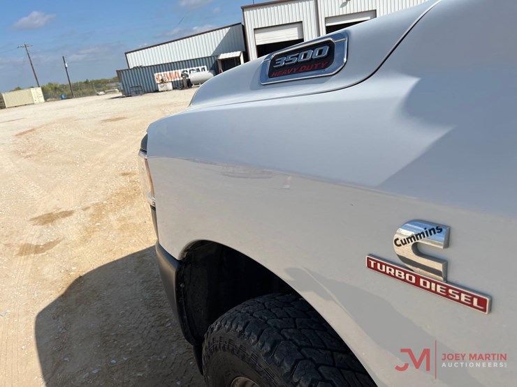 2019-ram-3500-hd-image-23