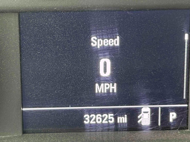2022-chevrolet-3500-image-21