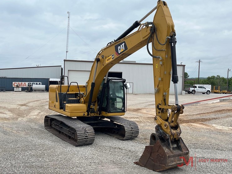 caterpillar-320-image-4
