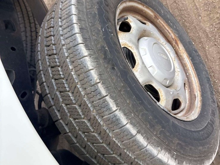 2011-ford-f150-image-19