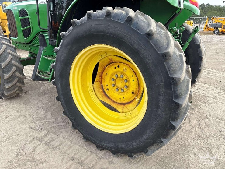 john-deere-7130-image-37