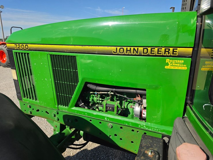 1994-john-deere-7200-image-4