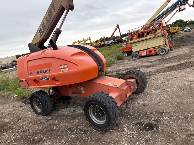 jlg-400s-image-16