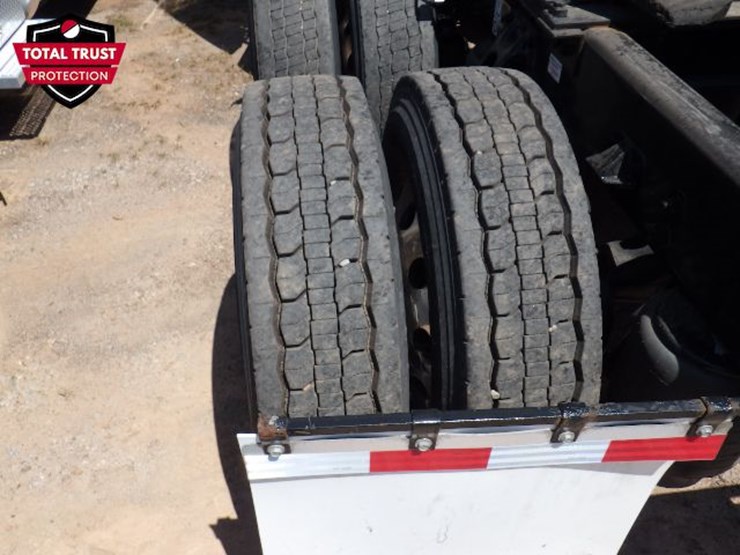 2022-kenworth-t680-image-14