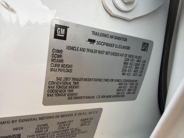 2020-chevrolet-1500-image-16