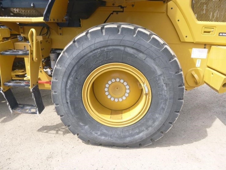 2022-caterpillar-930m-image-43