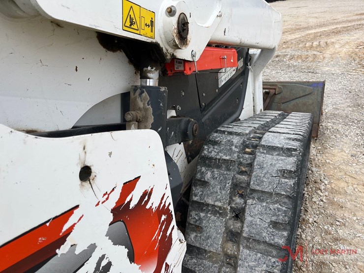 2020-bobcat-t76-image-10
