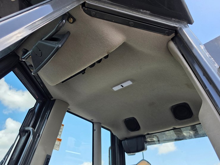 2014-case-850m-lt-image-10