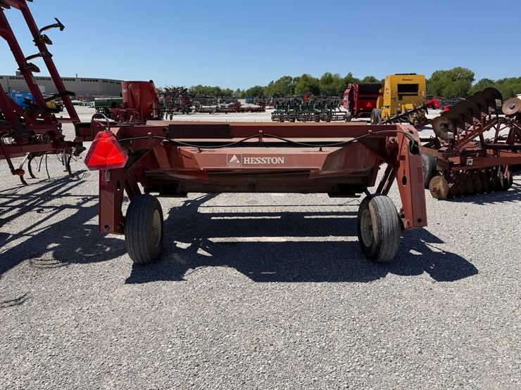 hesston-1130-image-5