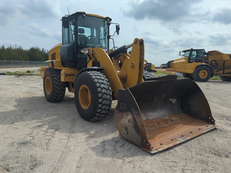 2022-caterpillar-930m-image-3
