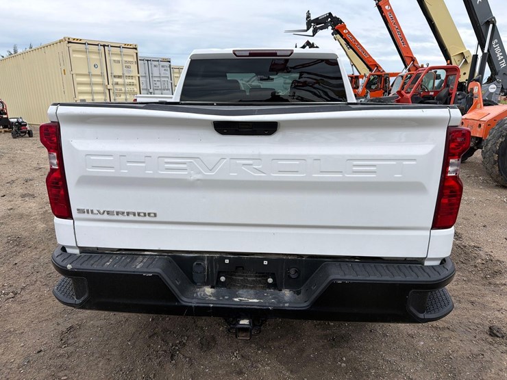 2020-chevrolet-1500-image-6