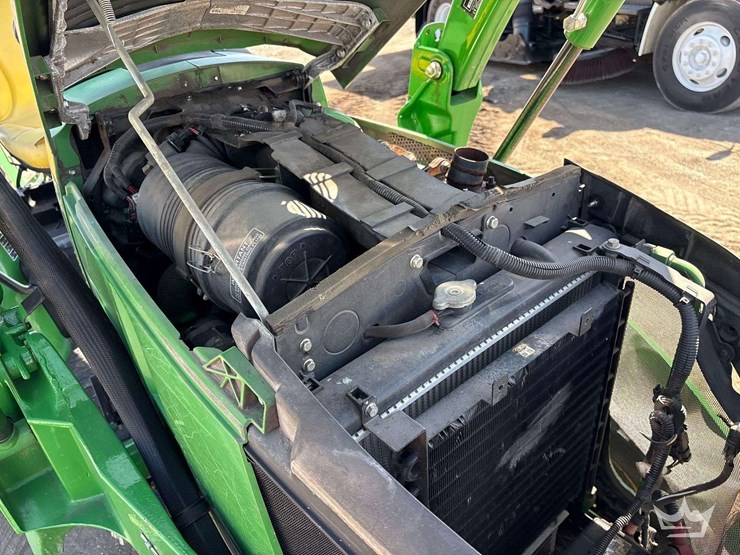 2016-john-deere-3039r-image-29