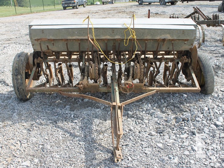 john-deere-8-image-2