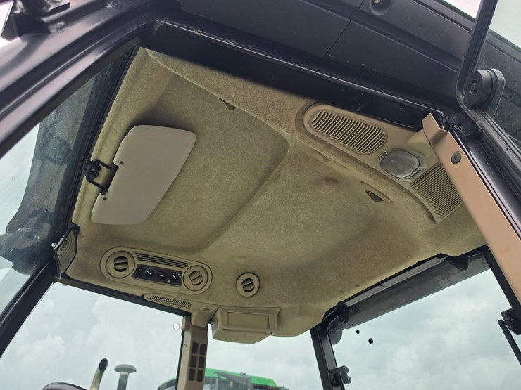 2009-john-deere-5101e-image-15