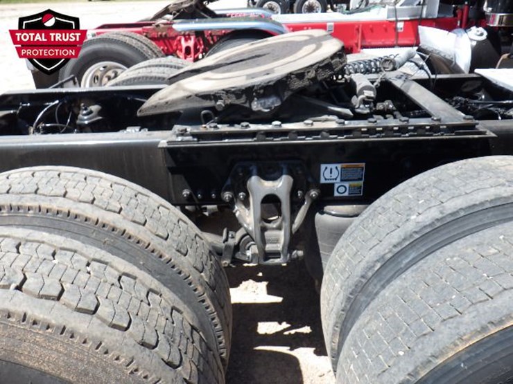 2022-kenworth-t680-image-6