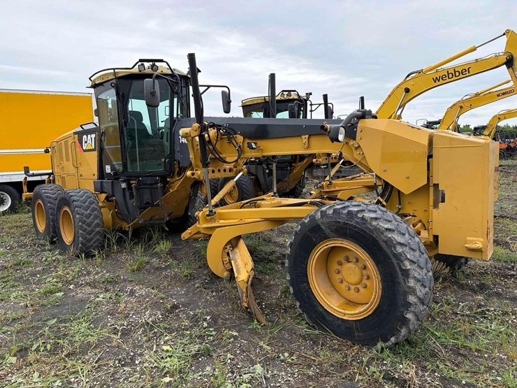 caterpillar-140m2-image-2