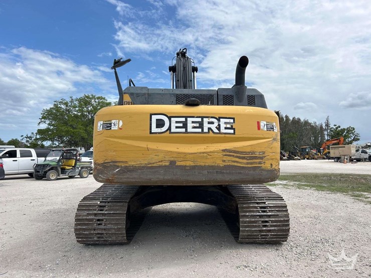 2016-deere-250g-lc-image-37