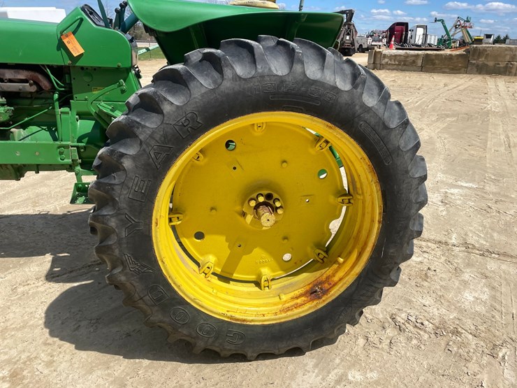 john-deere-2510-image-82