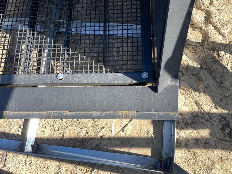 #2341-•-new-wolverine-skid-steer-screening-bucket-attachment-image-7