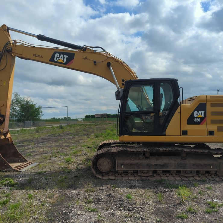 2019 CATERPILLAR 320