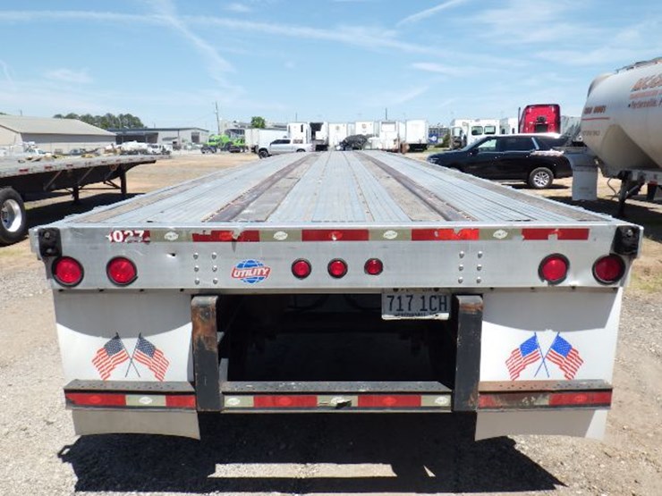2011-utility-flatbed-image-11