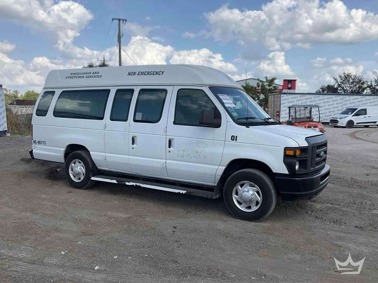 2012-ford-cargo-image-25