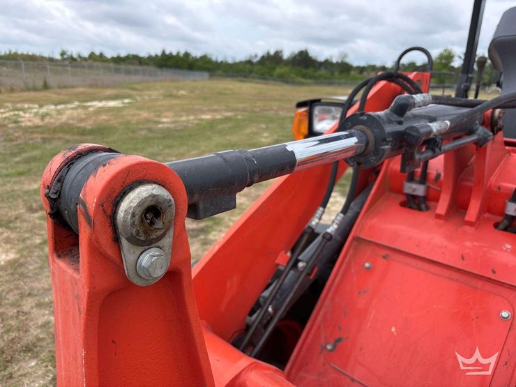 2023-kubota-r430-image-12