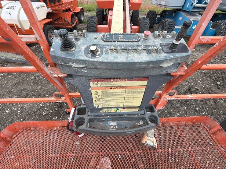 jlg-600s-image-11