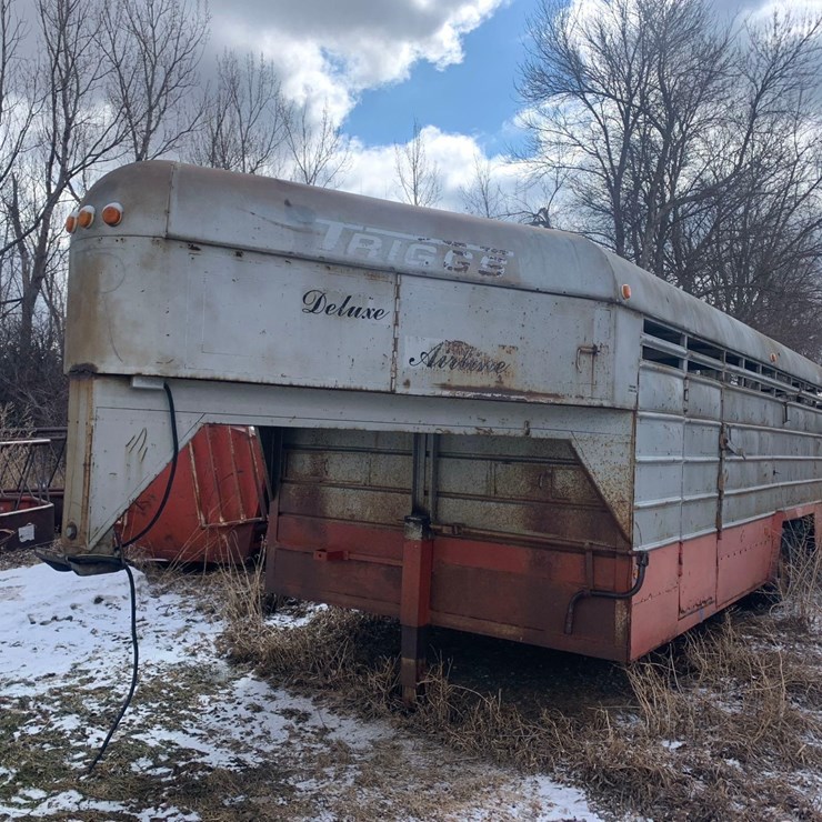 Triggs Deluxe Airline Stock Trailer