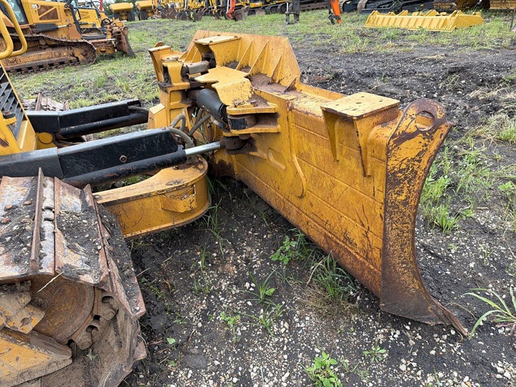 2016-caterpillar-d6n-lgp-image-13