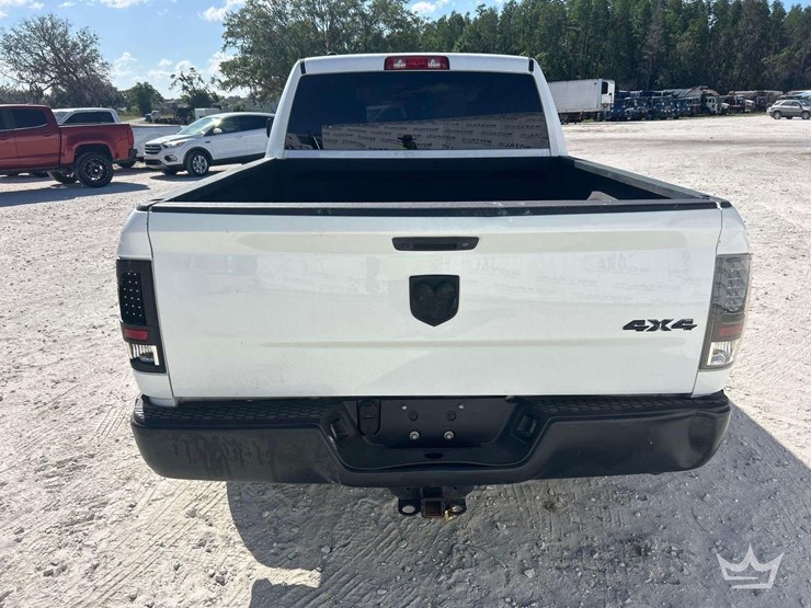 2018-dodge-1500-image-21