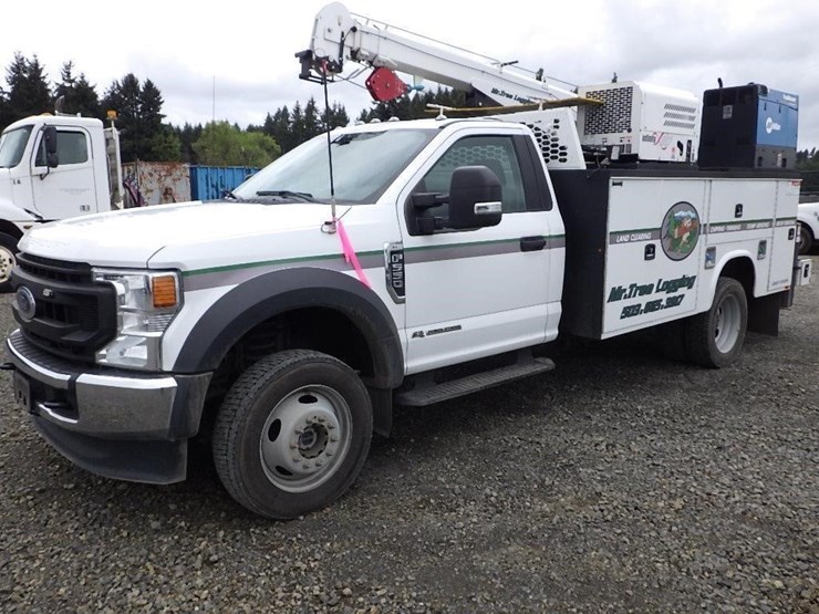 2022-ford-f550-image-1
