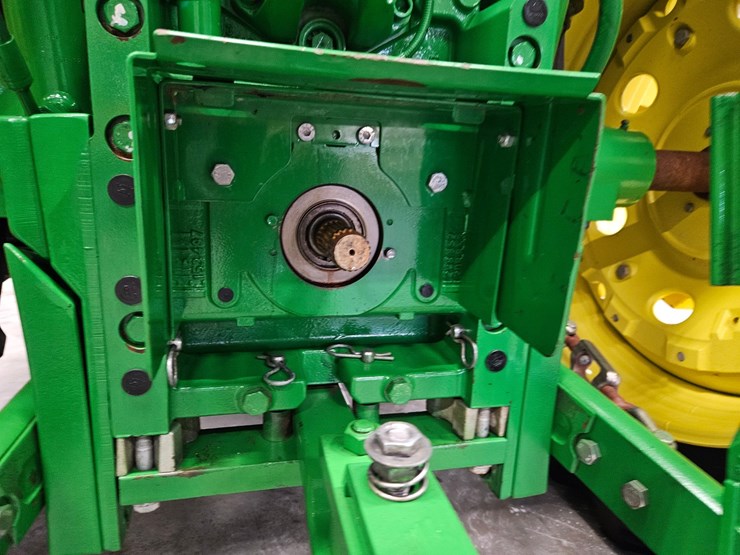 2020-john-deere-6145m-image-13