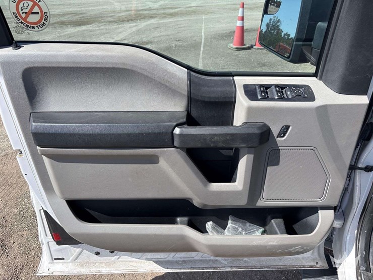 2017-ford-f150-image-11
