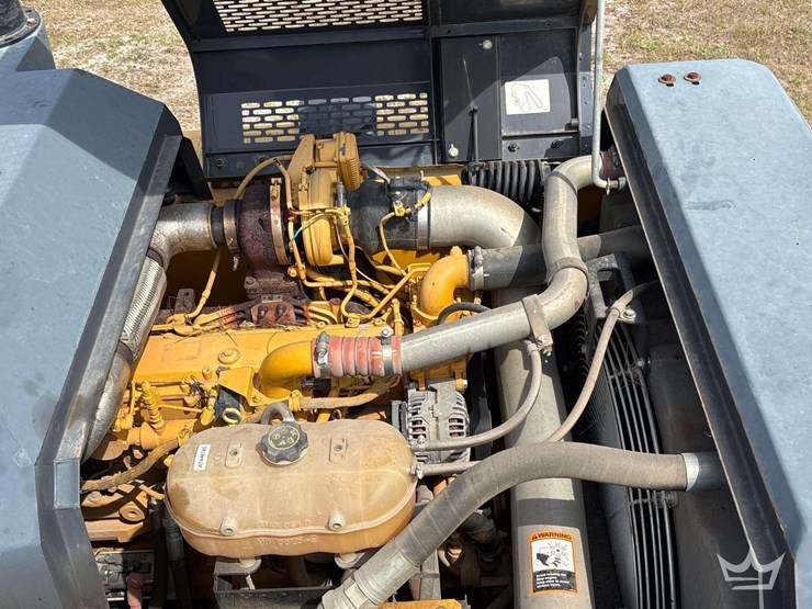 2017-deere-210g-image-21