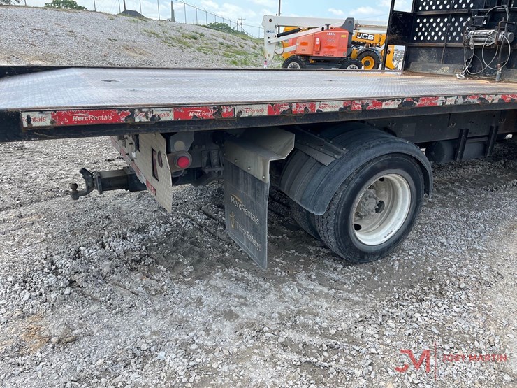 2018-hino-258alp-image-11
