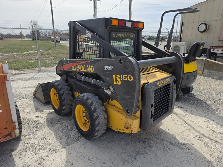 2005-new-holland-ls160-image-17