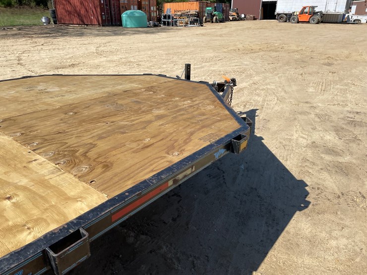 #2011-•-4-place-22'-snowmobile-trailer-(no-title)-image-20