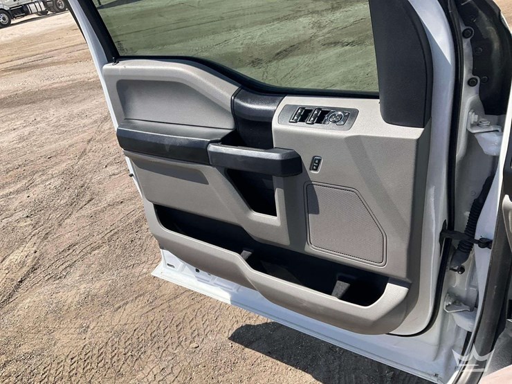 2016-ford-f150-image-11