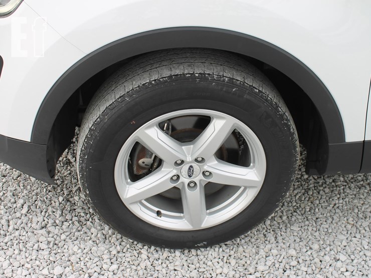 2017-ford-explorer-image-9