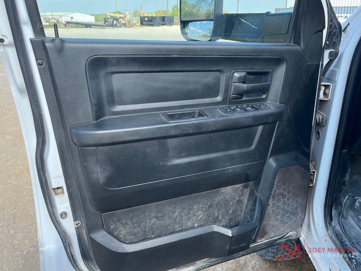 2019-ram-3500-hd-image-30