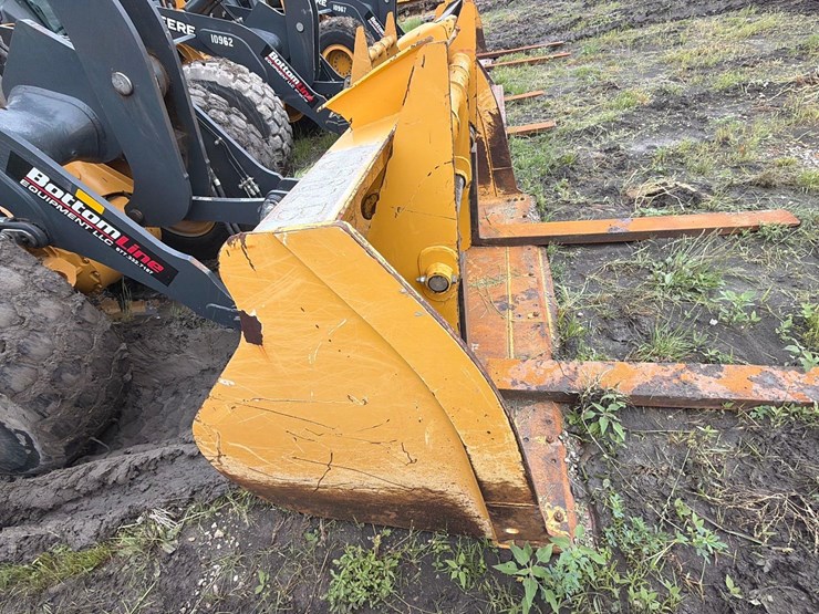 2023-deere-644p-image-13