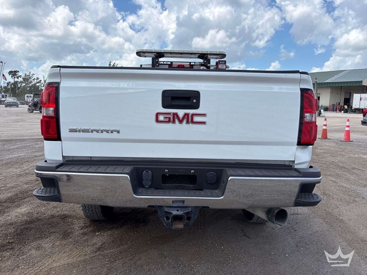 2018-gmc-sierra-2500hd-image-20