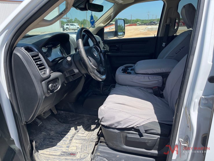 2020-dodge-ram-2500-image-10