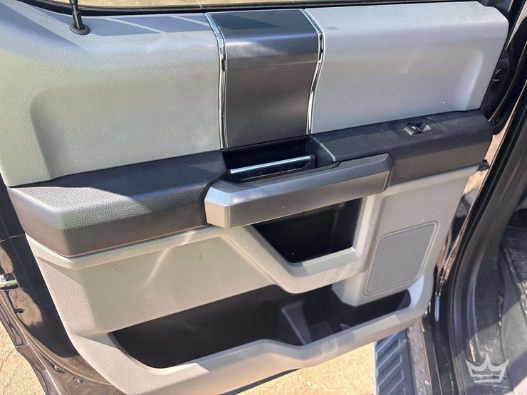 2017-ford-f150-image-14